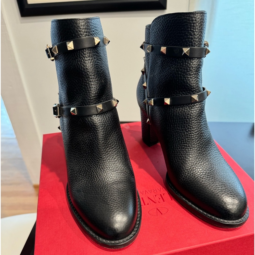 Valentino Rockstud black bootie